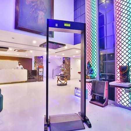 Hotel Uppal International, Near New Delhi Railway Station Екстер'єр фото