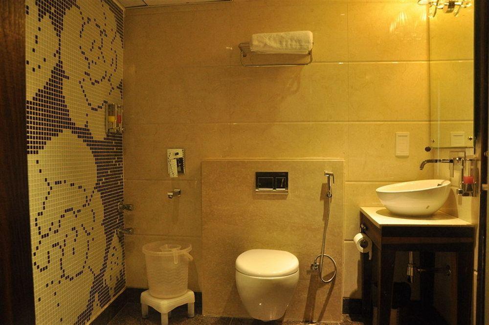 Hotel Uppal International, Near New Delhi Railway Station Екстер'єр фото