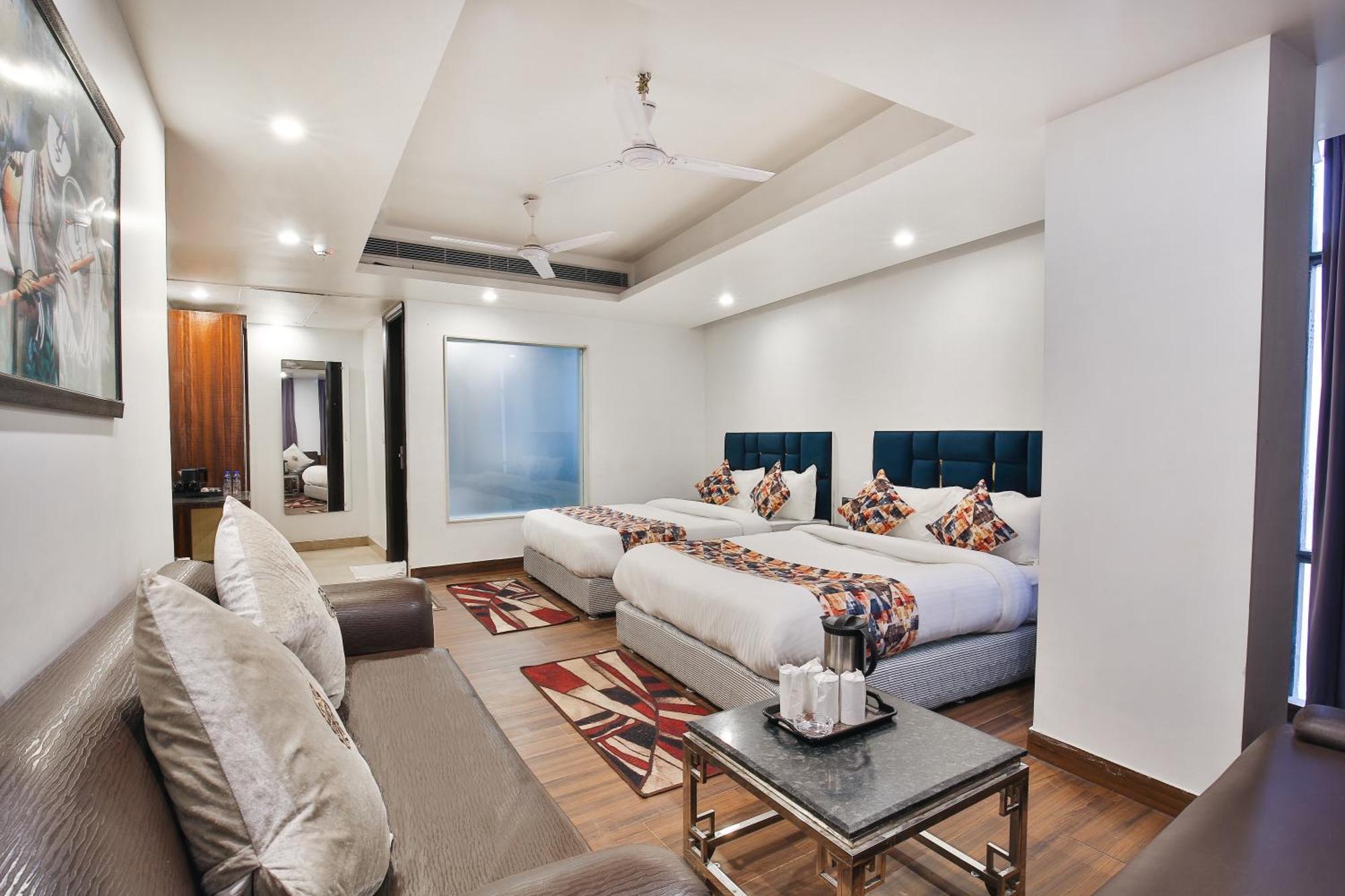 Hotel Uppal International, Near New Delhi Railway Station Екстер'єр фото