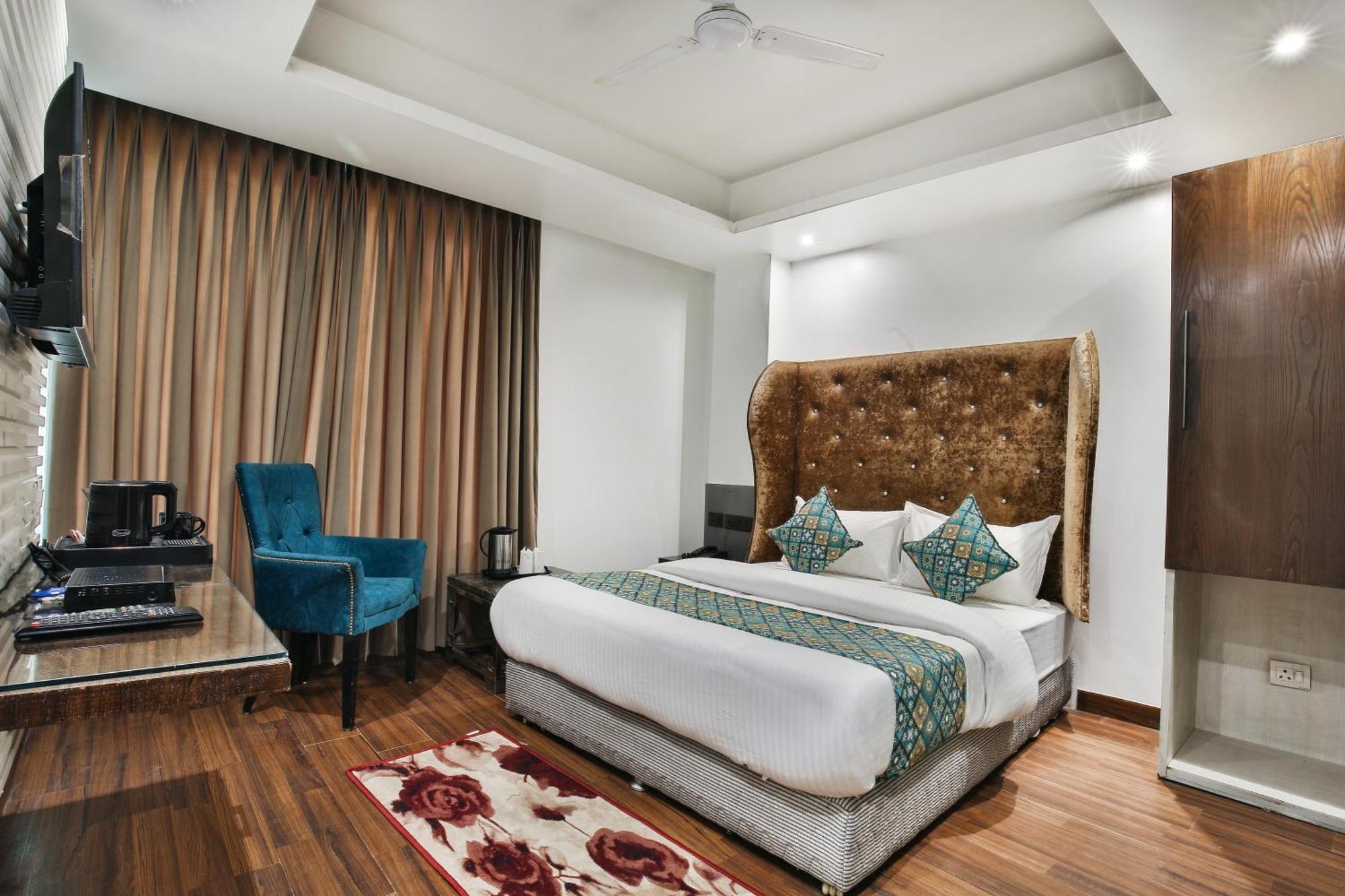 Hotel Uppal International, Near New Delhi Railway Station Екстер'єр фото