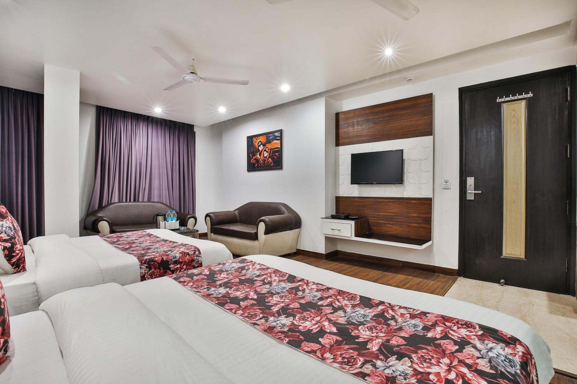 Hotel Uppal International, Near New Delhi Railway Station Екстер'єр фото