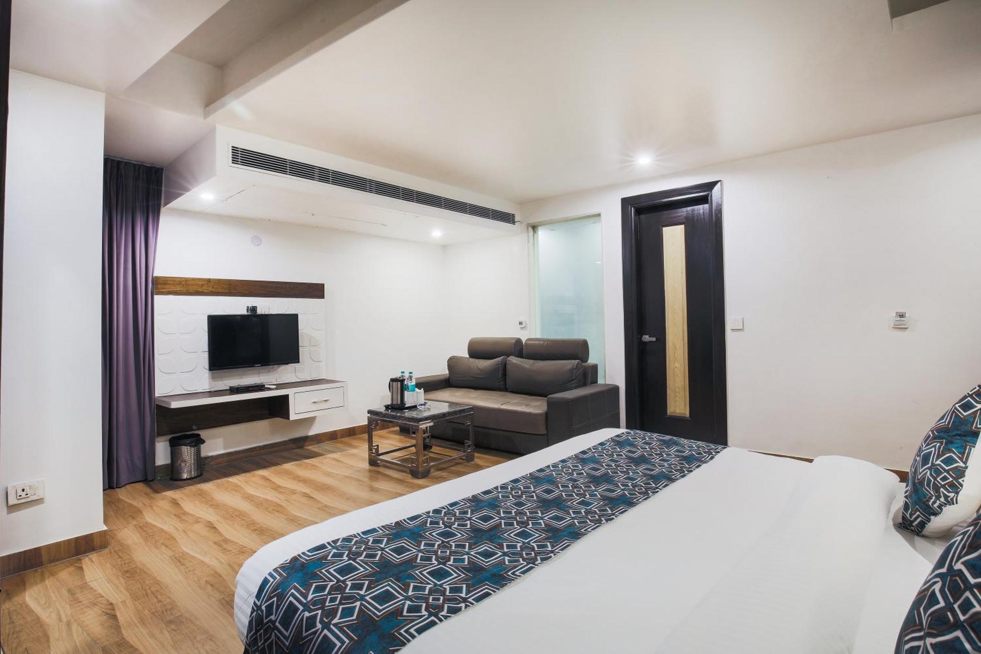 Hotel Uppal International, Near New Delhi Railway Station Екстер'єр фото