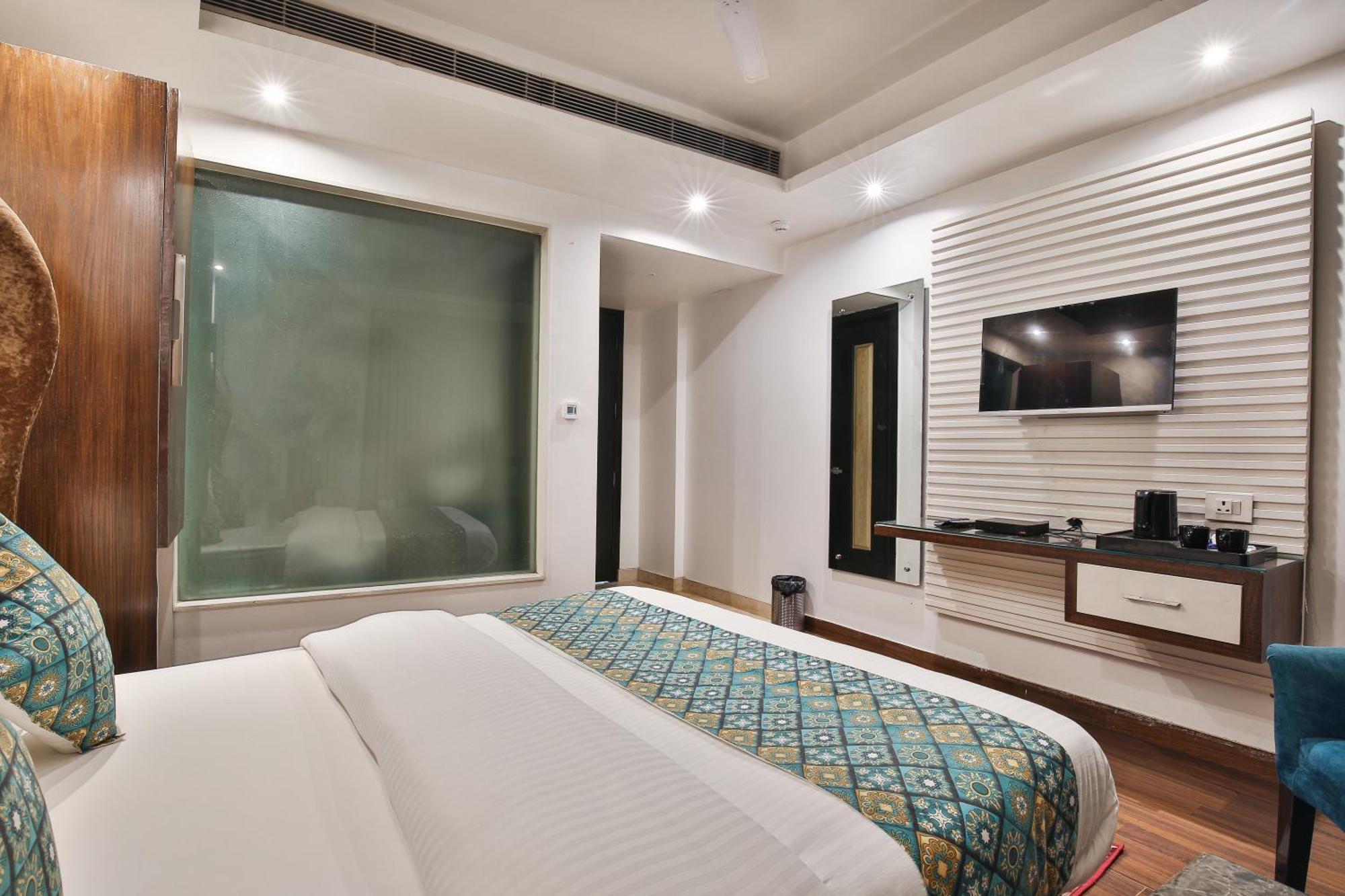 Hotel Uppal International, Near New Delhi Railway Station Екстер'єр фото