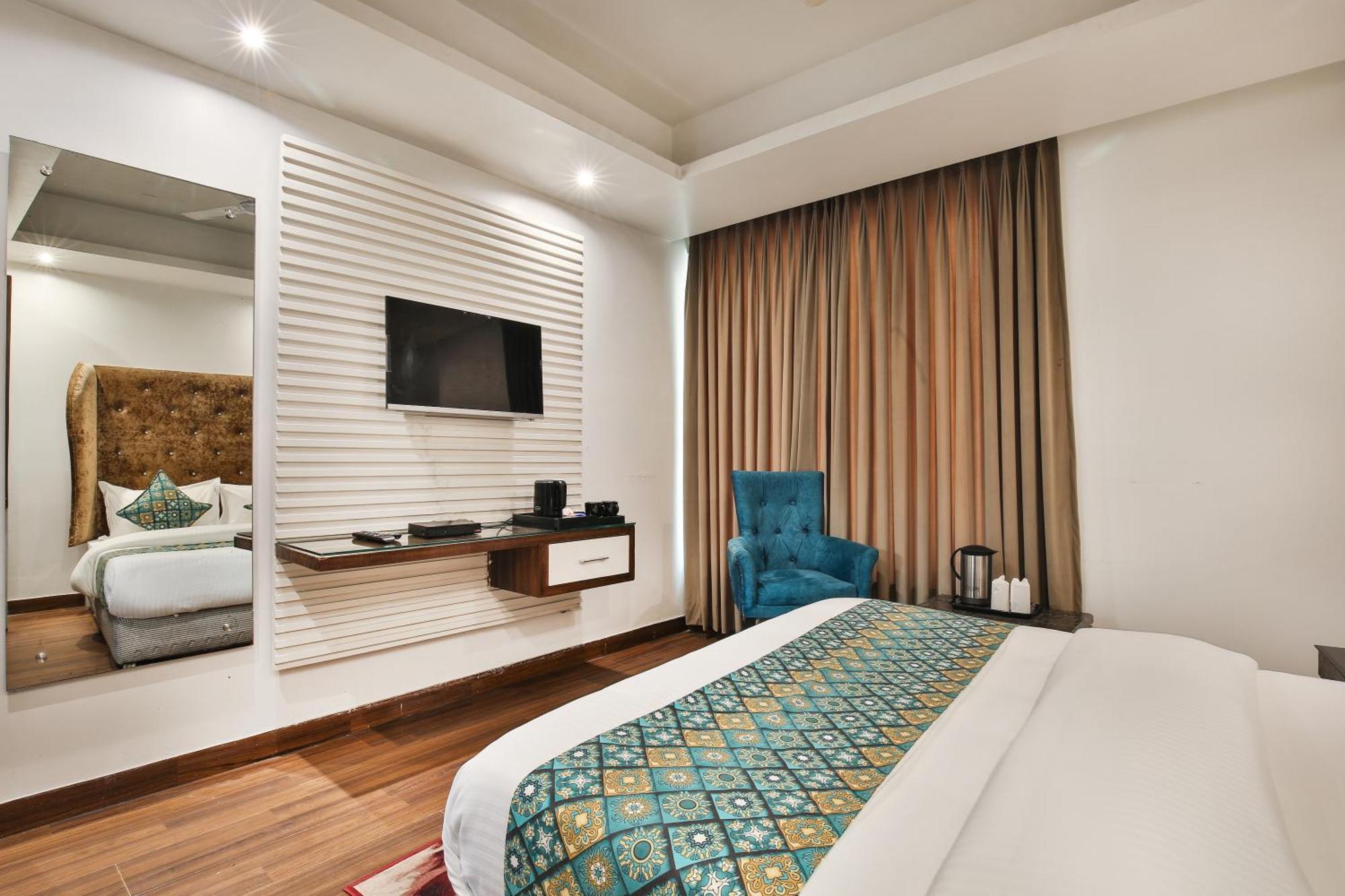 Hotel Uppal International, Near New Delhi Railway Station Екстер'єр фото