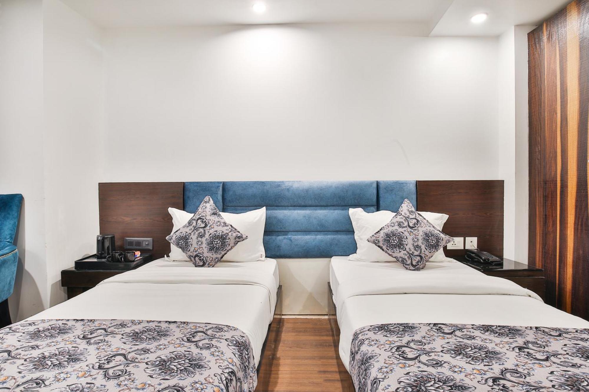 Hotel Uppal International, Near New Delhi Railway Station Екстер'єр фото