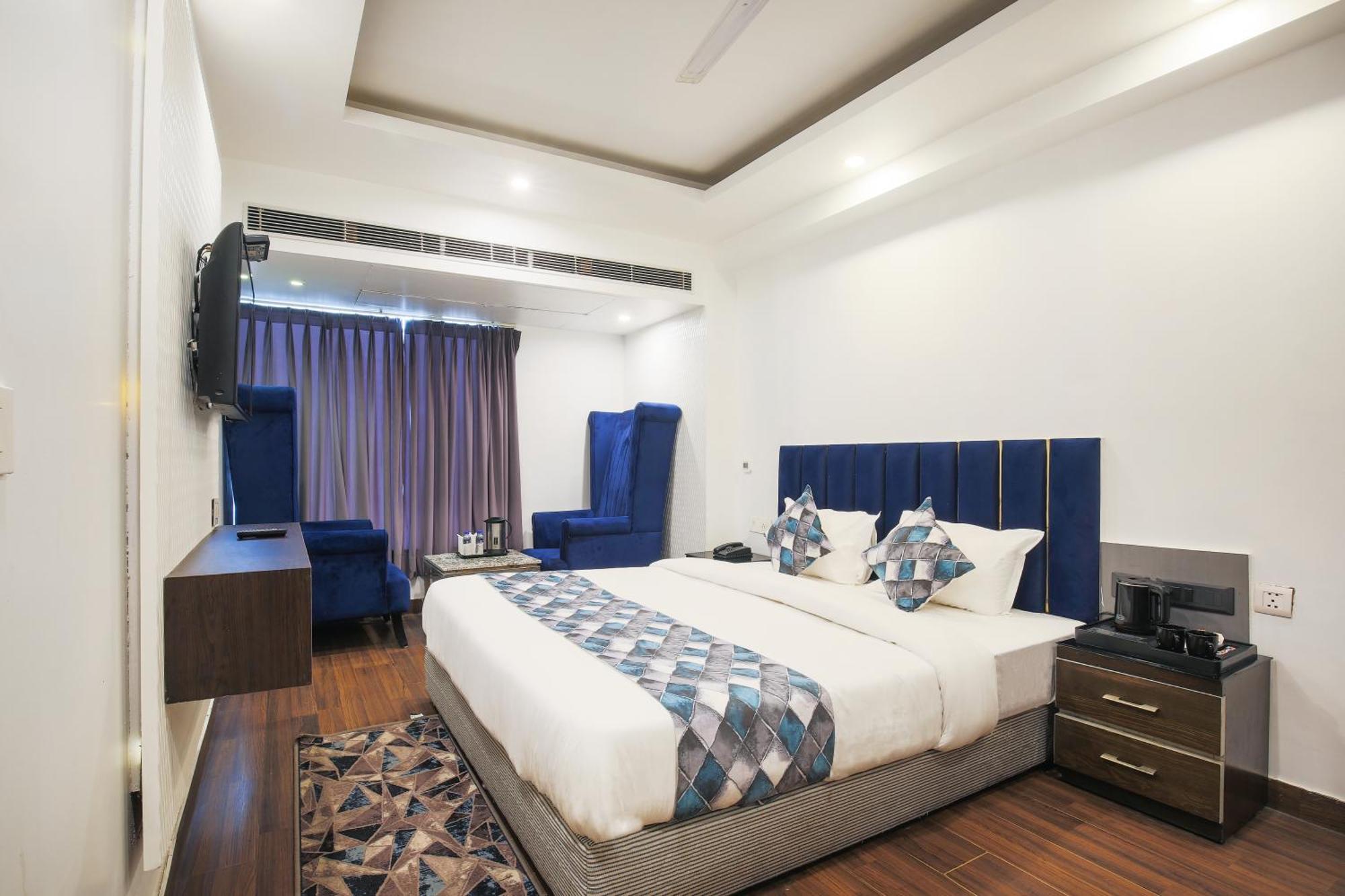 Hotel Uppal International, Near New Delhi Railway Station Екстер'єр фото