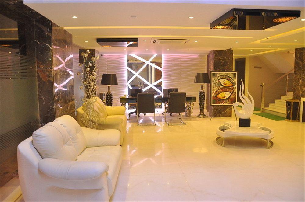 Hotel Uppal International, Near New Delhi Railway Station Екстер'єр фото