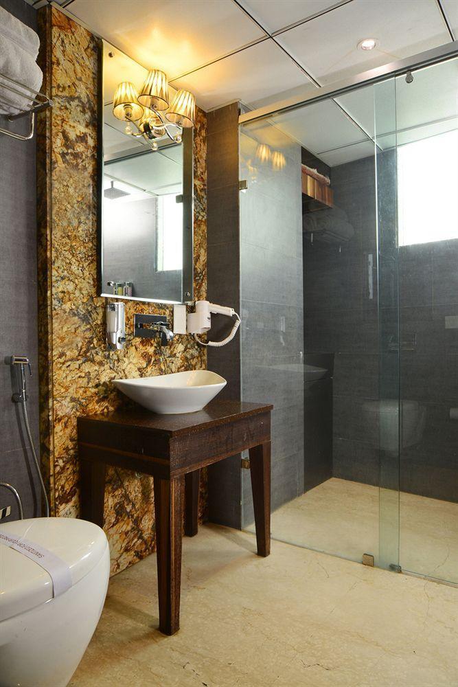 Hotel Uppal International, Near New Delhi Railway Station Екстер'єр фото