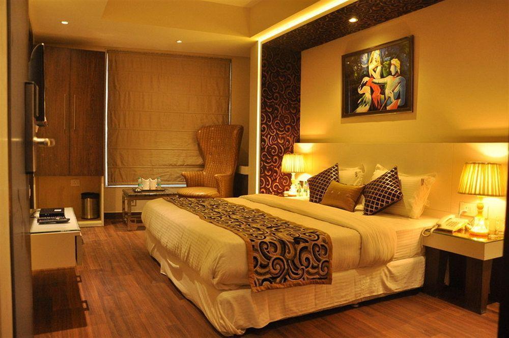 Hotel Uppal International, Near New Delhi Railway Station Екстер'єр фото
