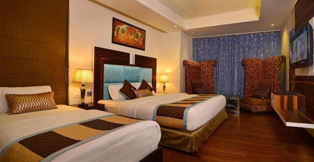 Hotel Uppal International, Near New Delhi Railway Station Екстер'єр фото